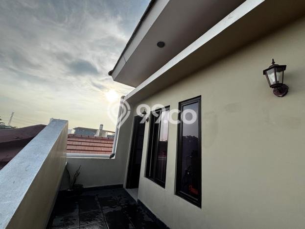 Rumah Mewah LB 180m2 Siap Huni Desain Elegan di Jakarta Garden City, Jakarta Timur Rumah Mewah LB 180m2 Siap Huni Desain Elegan di Jakarta Garden City, Jakarta Timur