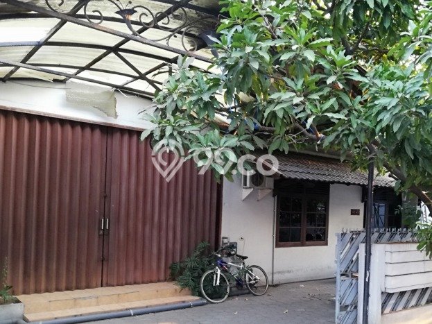 Hunian Cantik Modern Lb 250m2 di Semarang Barat, Semarang Hunian Cantik Modern Lb 250m2 di Semarang Barat, Semarang