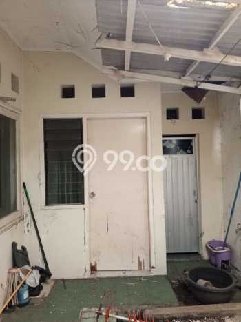 Rumah Luas Asri 2 KT Siap Pakai di Graha Padma Semarang Rumah Luas Asri 2 KT Siap Pakai di Graha Padma Semarang