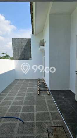Rumah Luas Asri 2 KT Siap Huni di BSB City Semarang Rumah Luas Asri 2 KT Siap Huni di BSB City Semarang