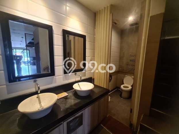 Untuk Disewa Ruko di Kebon Jeruk Jakarta Barat LT 176m2, LB 527m2 Untuk Disewa Ruko di Kebon Jeruk Jakarta Barat LT 176m2, LB 527m2