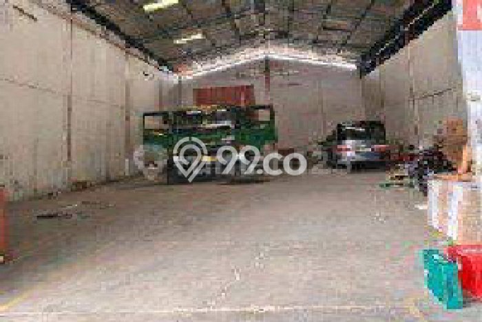 Gudang Disewa di Jakarta Barat dengan LB 540m2 Area Komersial Ramai Gudang Disewa di Jakarta Barat dengan LB 540m2 Area Komersial Ramai