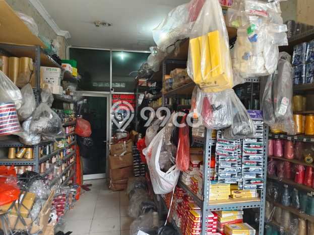 Area Ramai! Komersial Dijual di Cengkareng untuk Bisnis Luas Bangunan 112m2 Area Ramai! Komersial Dijual di Cengkareng untuk Bisnis Luas Bangunan 112m2
