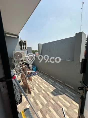 Ruko Dijual di Jakarta Barat LT 48m2 & LB 170m2 Lokasi Terbaik! Ruko Dijual di Jakarta Barat LT 48m2 & LB 170m2 Lokasi Terbaik!