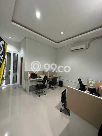 Ruko Dijual di Jakarta Barat LT 48m2 & LB 170m2 Lokasi Terbaik! Ruko Dijual di Jakarta Barat LT 48m2 & LB 170m2 Lokasi Terbaik!