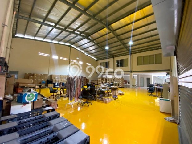 Gudang Kawasan Bisnis di Sentul, Luas 775m², Akses Strategis Gudang Kawasan Bisnis di Sentul, Luas 775m², Akses Strategis