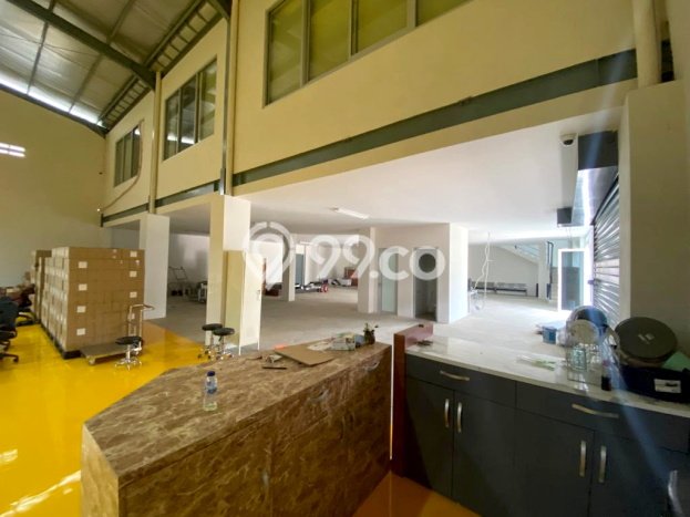 Gudang Kawasan Bisnis di Sentul, Luas 775m², Akses Strategis Gudang Kawasan Bisnis di Sentul, Luas 775m², Akses Strategis