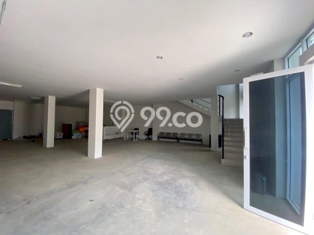 Gudang Kawasan Bisnis di Sentul, Luas 775m², Akses Strategis Gudang Kawasan Bisnis di Sentul, Luas 775m², Akses Strategis