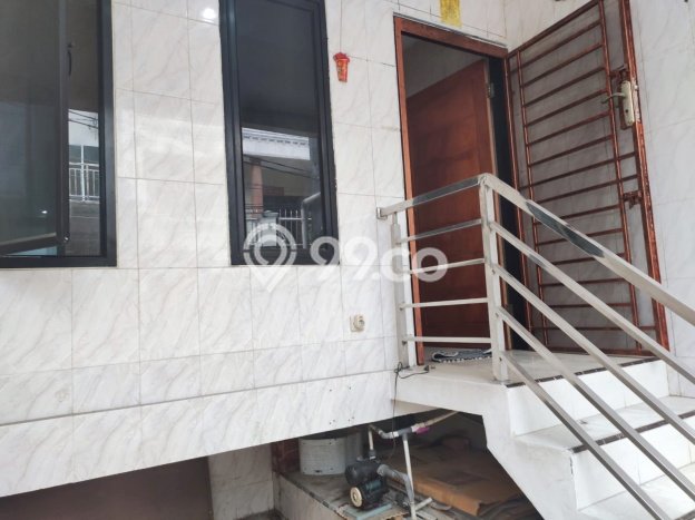 BEST LOCATION! Rumah di Teluk Gong, Akses ke Stasiun, 2 KT, LT 60m² Bangunan 100m² BEST LOCATION! Rumah di Teluk Gong, Akses ke Stasiun, 2 KT, LT 60m² Bangunan 100m²