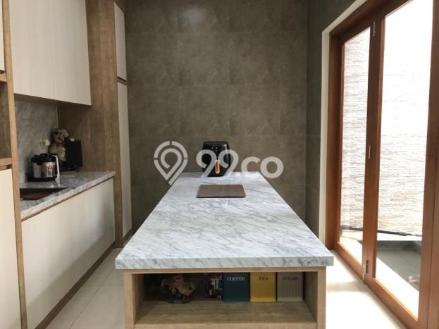 Dijual Rumah Mewah 2 Lantai di Daan Mogot nego lokasi strategis Dijual Rumah Mewah 2 Lantai di Daan Mogot nego lokasi strategis