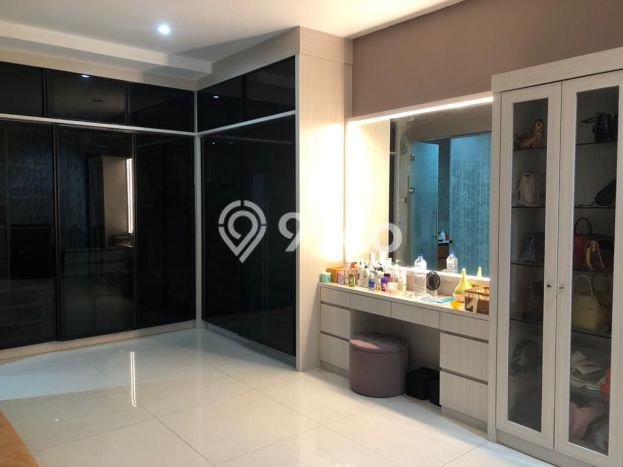 Dijual Rumah Mewah 2 Lantai di Daan Mogot nego lokasi strategis Dijual Rumah Mewah 2 Lantai di Daan Mogot nego lokasi strategis