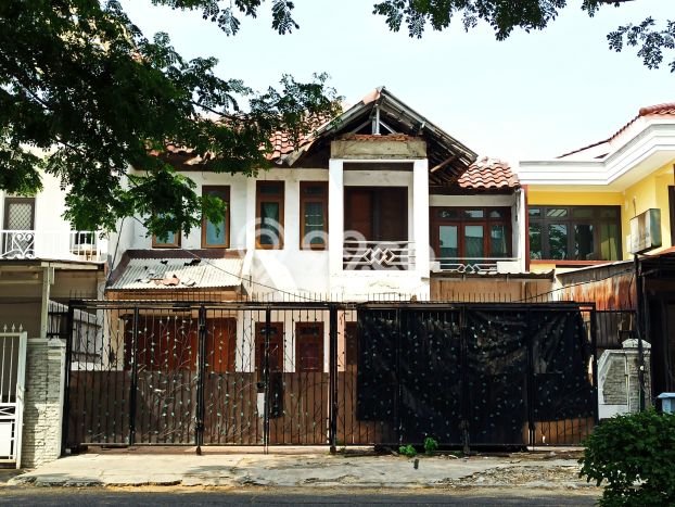 Disewakan murah rumah 2 lantai untuk gudang di Kalideres,nego hbs Disewakan murah rumah 2 lantai untuk gudang di Kalideres,nego hbs