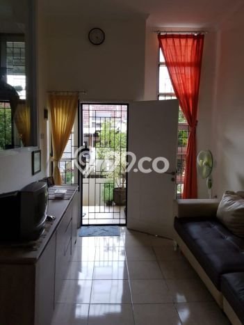 Dijual rumah 2,5 lantai sudah renov di Daan Mogot arcadia,nego Dijual rumah 2,5 lantai sudah renov di Daan Mogot arcadia,nego