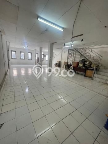 Ruko Premium di Kalideres, Luas 400m², Mainroad, Area Bisnis Aktif Ruko Premium di Kalideres, Luas 400m², Mainroad, Area Bisnis Aktif