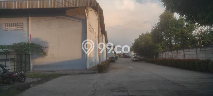 Gudang Disewakan Lokasi Karawaci Tangerang Harga Spesial! Gudang Disewakan Lokasi Karawaci Tangerang Harga Spesial!