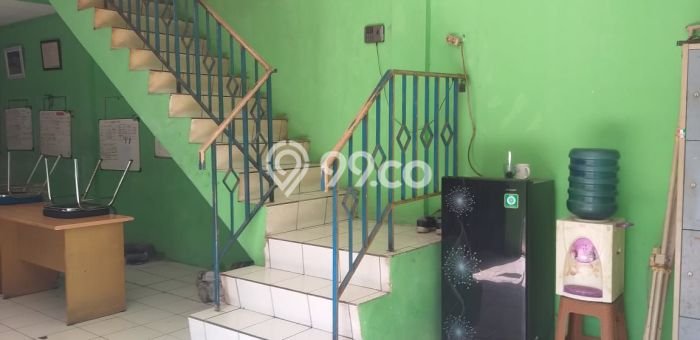 Ruko Dijual di Prime Area Jakarta Barat Luas 230m2 Ruko Dijual di Prime Area Jakarta Barat Luas 230m2