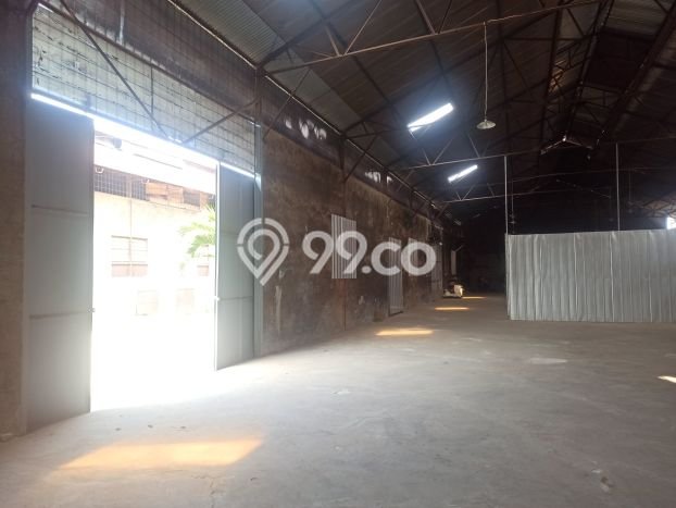 Unit Gudang Dijual di Jakarta Barat LT 825m2 & LB 825m2 Unit Gudang Dijual di Jakarta Barat LT 825m2 & LB 825m2