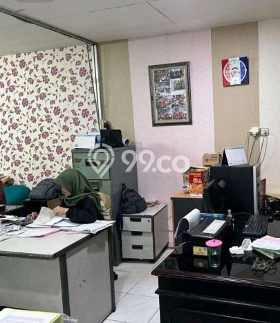 Ruko Dijual di Jakarta Barat LT 99m2 & LB 262m2 Lokasi Terbaik! Ruko Dijual di Jakarta Barat LT 99m2 & LB 262m2 Lokasi Terbaik!