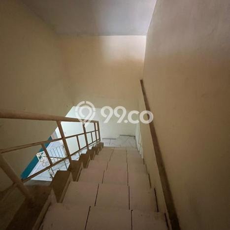 Disewakan Ruko di Kawasan Ramai Taman Surya Luas 100m2 Disewakan Ruko di Kawasan Ramai Taman Surya Luas 100m2