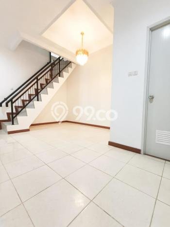 For Sale Hunian Rumah Terawat 5 Kamar di Joglo, Jakarta Barat For Sale Hunian Rumah Terawat 5 Kamar di Joglo, Jakarta Barat