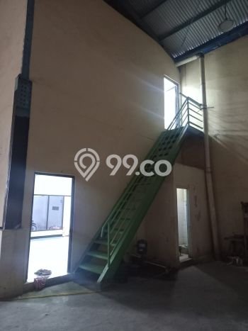 SEWA TERBAIK! Gudang di Sepatan Timur, Luas 500m², Kawasan Berkembang, Ready Untuk Digunakan SEWA TERBAIK! Gudang di Sepatan Timur, Luas 500m², Kawasan Berkembang, Ready Untuk Digunakan