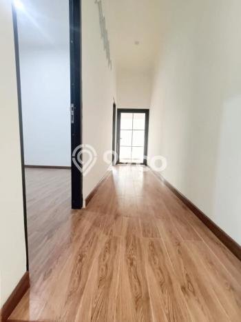 For Sale Hunian Rumah Terawat 5 Kamar di Joglo, Jakarta Barat For Sale Hunian Rumah Terawat 5 Kamar di Joglo, Jakarta Barat