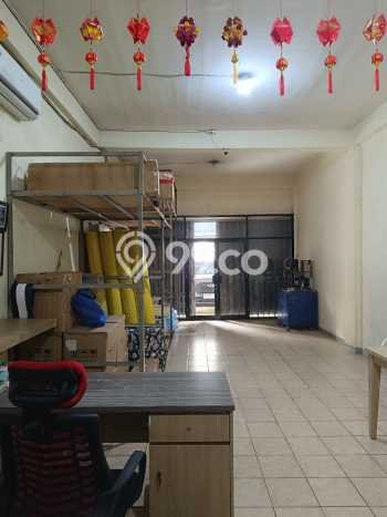 Ruko Dijual di Jakarta Barat LT 95m2 & LB 285m2 Lokasi Terbaik! Ruko Dijual di Jakarta Barat LT 95m2 & LB 285m2 Lokasi Terbaik!