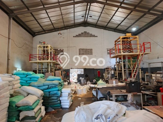Gudang Disewa di Tangerang dengan LB 330m2 Area Komersial Ramai Gudang Disewa di Tangerang dengan LB 330m2 Area Komersial Ramai