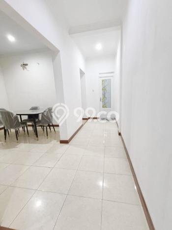 For Sale Hunian Rumah Terawat 5 Kamar di Joglo, Jakarta Barat For Sale Hunian Rumah Terawat 5 Kamar di Joglo, Jakarta Barat
