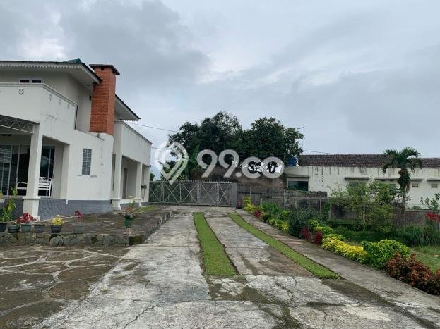 Vila Berkembang di Cipanas, Dimensi 2150m2m², Area Asri untuk keluarga Vila Berkembang di Cipanas, Dimensi 2150m2m², Area Asri untuk keluarga