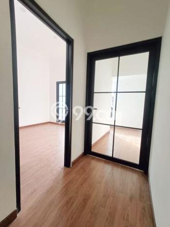 For Sale Hunian Rumah Terawat 5 Kamar di Joglo, Jakarta Barat For Sale Hunian Rumah Terawat 5 Kamar di Joglo, Jakarta Barat