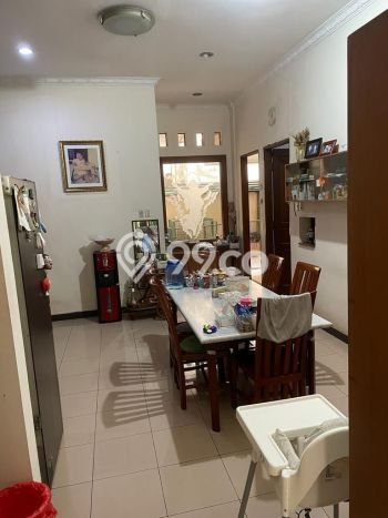Rumah Elit LB 240m2 Siap Huni Desain Elegan di Meruya, Jakarta Barat Rumah Elit LB 240m2 Siap Huni Desain Elegan di Meruya, Jakarta Barat
