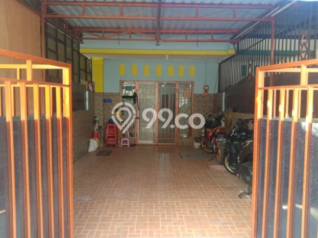 SPECIAL PRICE! Rumah area Taman Surya, 2 KM, Dekat Fasilitas Umum, LT 72m² Bangunan 144m² SPECIAL PRICE! Rumah area Taman Surya, 2 KM, Dekat Fasilitas Umum, LT 72m² Bangunan 144m²