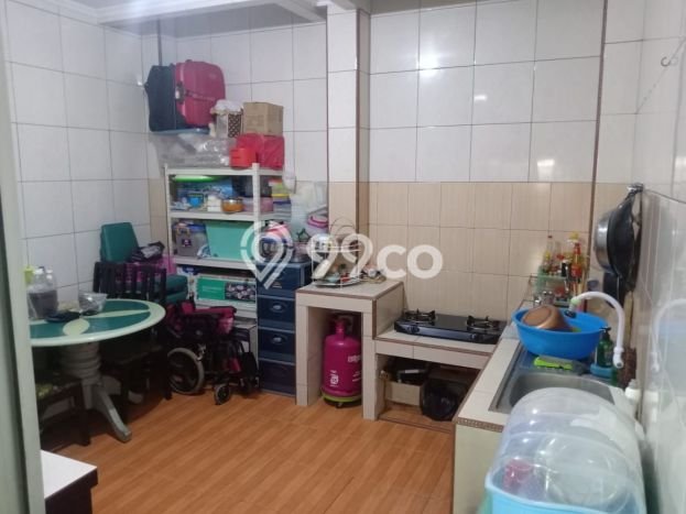 SPECIAL PRICE! Rumah area Taman Surya, 2 KM, Dekat Fasilitas Umum, LT 72m² Bangunan 144m² SPECIAL PRICE! Rumah area Taman Surya, 2 KM, Dekat Fasilitas Umum, LT 72m² Bangunan 144m²