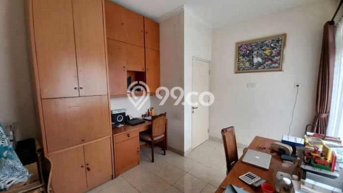 Bisa KPR! Rumah Taman Surya, Jakarta Barat, LT 105m² LB 245m² Bisa KPR! Rumah Taman Surya, Jakarta Barat, LT 105m² LB 245m²