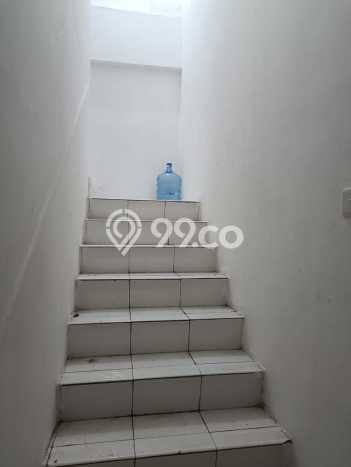 Ruko Dijual di Prime Area Jakarta Barat Luas 240m2 Ruko Dijual di Prime Area Jakarta Barat Luas 240m2