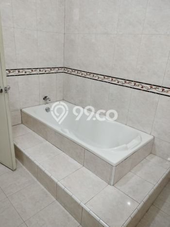 Rumah Luxury Modern Siap Huni di Taman Surya Jakarta Barat Rumah Luxury Modern Siap Huni di Taman Surya Jakarta Barat