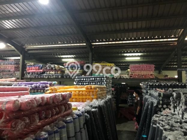 LOKASI TERBAIK! Gudang Kawasan Kembangan, Luas 1600m², Lokasi Berkembang LOKASI TERBAIK! Gudang Kawasan Kembangan, Luas 1600m², Lokasi Berkembang
