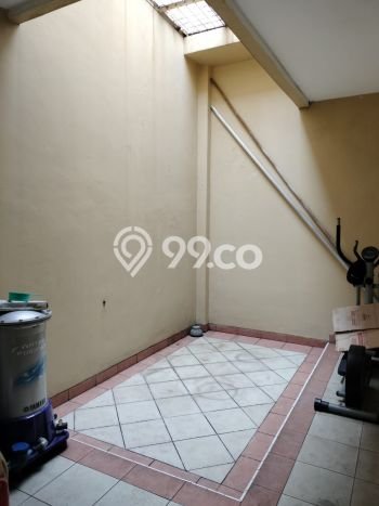 Rumah Luxury Modern Siap Huni di Taman Surya Jakarta Barat Rumah Luxury Modern Siap Huni di Taman Surya Jakarta Barat