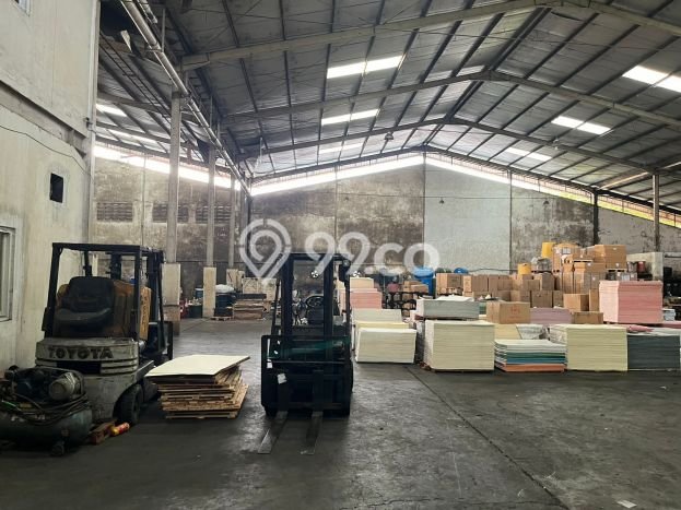 Area Ramai! Pabrik Dijual di Curug untuk Bisnis Luas Bangunan 3000m2 Area Ramai! Pabrik Dijual di Curug untuk Bisnis Luas Bangunan 3000m2