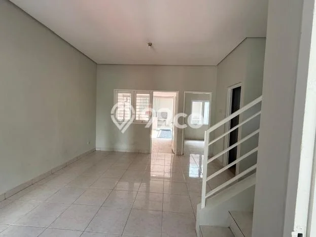 Dijual Cepat Rumah Favorit Siap Huni LB 105m2 di Cipondoh, Tangerang Dijual Cepat Rumah Favorit Siap Huni LB 105m2 di Cipondoh, Tangerang