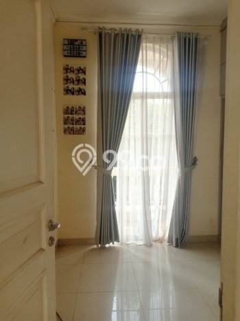 Rumah Strategis kawasan Green Lake City, 3 KM, Lingkungan Nyaman, Luas 160m² LB 240m² Rumah Strategis kawasan Green Lake City, 3 KM, Lingkungan Nyaman, Luas 160m² LB 240m²