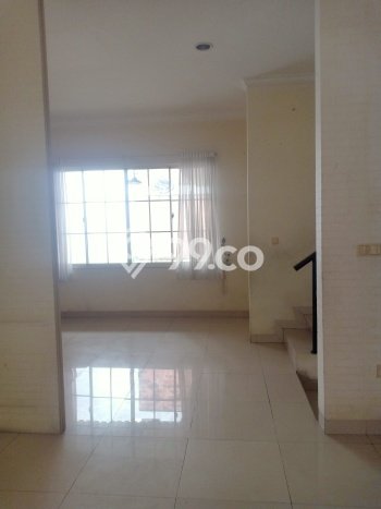 Rumah Strategis kawasan Green Lake City, 3 KM, Lingkungan Nyaman, Luas 160m² LB 240m² Rumah Strategis kawasan Green Lake City, 3 KM, Lingkungan Nyaman, Luas 160m² LB 240m²