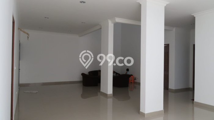SEGERA MILIKI! Rumah di Green Ville, Jakarta Barat, Luas 220m² Bangunan 503m² SEGERA MILIKI! Rumah di Green Ville, Jakarta Barat, Luas 220m² Bangunan 503m²