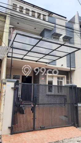 Rumah Modern area Green Ville, Jakarta Barat, LT 126m² Bangunan 250m² Rumah Modern area Green Ville, Jakarta Barat, LT 126m² Bangunan 250m²