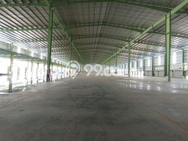 Unit Gudang Disewakan di Daan Mogot di Area Ramai & Strategis Unit Gudang Disewakan di Daan Mogot di Area Ramai & Strategis