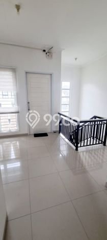 LOKASI TERBAIK! Rumah di Permata Buana, 3 KM, Lingkungan Elite, Luas 180m² Bangunan 275m² LOKASI TERBAIK! Rumah di Permata Buana, 3 KM, Lingkungan Elite, Luas 180m² Bangunan 275m²