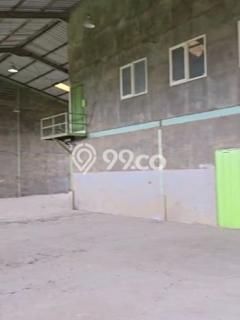 AREA BISNIS! Gudang di Sepatan, Luas 2400m², Lokasi Strategis AREA BISNIS! Gudang di Sepatan, Luas 2400m², Lokasi Strategis