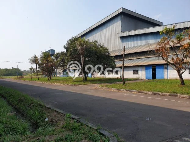 KAWASAN KOMERSIAL! Gudang Disewakan di Balaraja, Luas 17000m², Akses Utama KAWASAN KOMERSIAL! Gudang Disewakan di Balaraja, Luas 17000m², Akses Utama