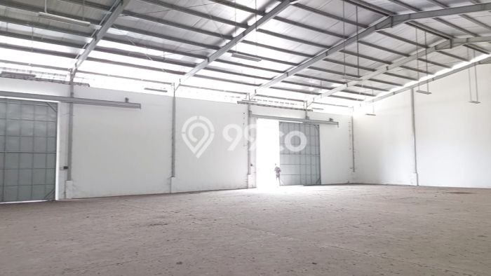 SEWA TERJANGKAU! Gudang di Legok, Luas 4230m², Area Komersial SEWA TERJANGKAU! Gudang di Legok, Luas 4230m², Area Komersial